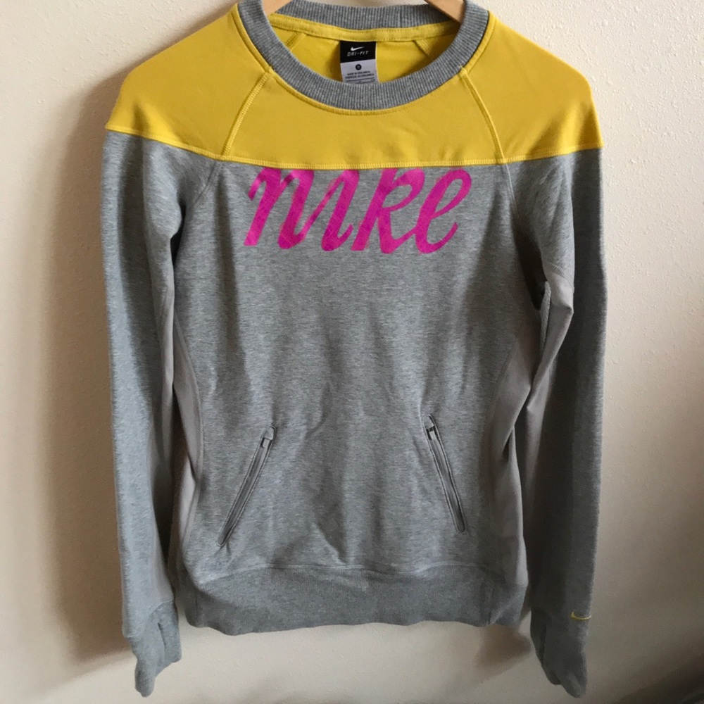 Sold Nike Dri-Fit Runner's Pullover Long Sleeve SM - Picture 5 of 8